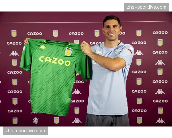 专访维拉门将马丁内斯：关于领袖责任与扑点球的心理博弈