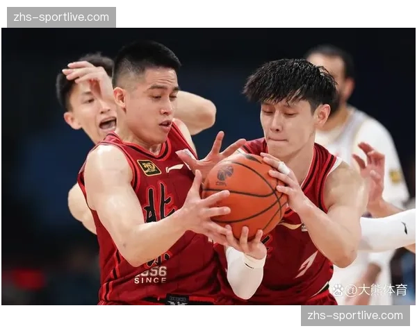 【2026年4月CBA联赛跑动强度与节奏变化·赛后·战术深度：新疆队季后赛提速失败背后——传统高大化阵容在现代篮球下的适应性难题